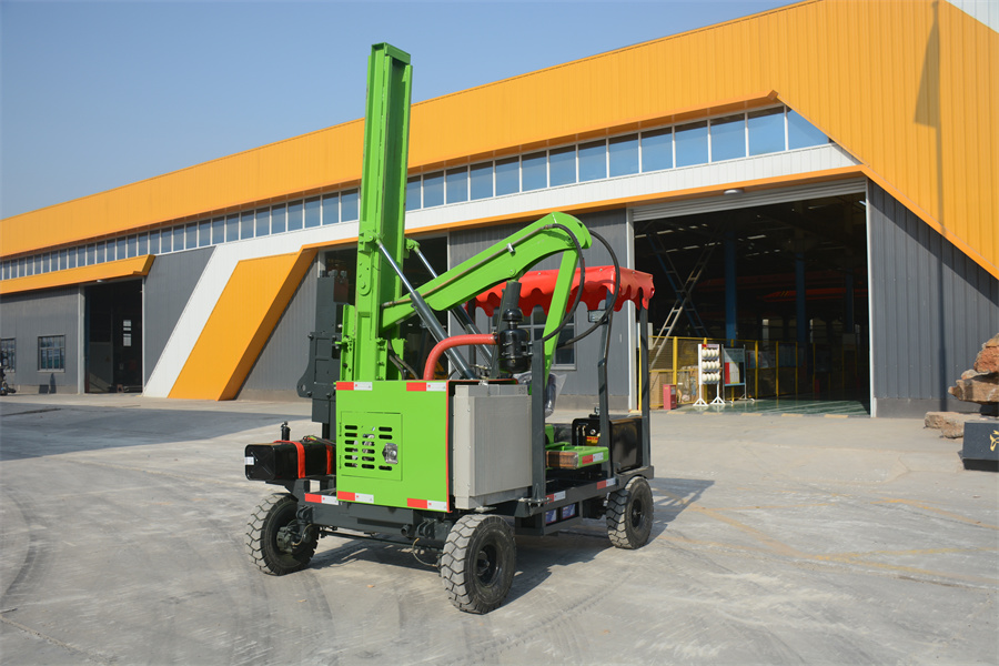 小四轮护栏打桩机